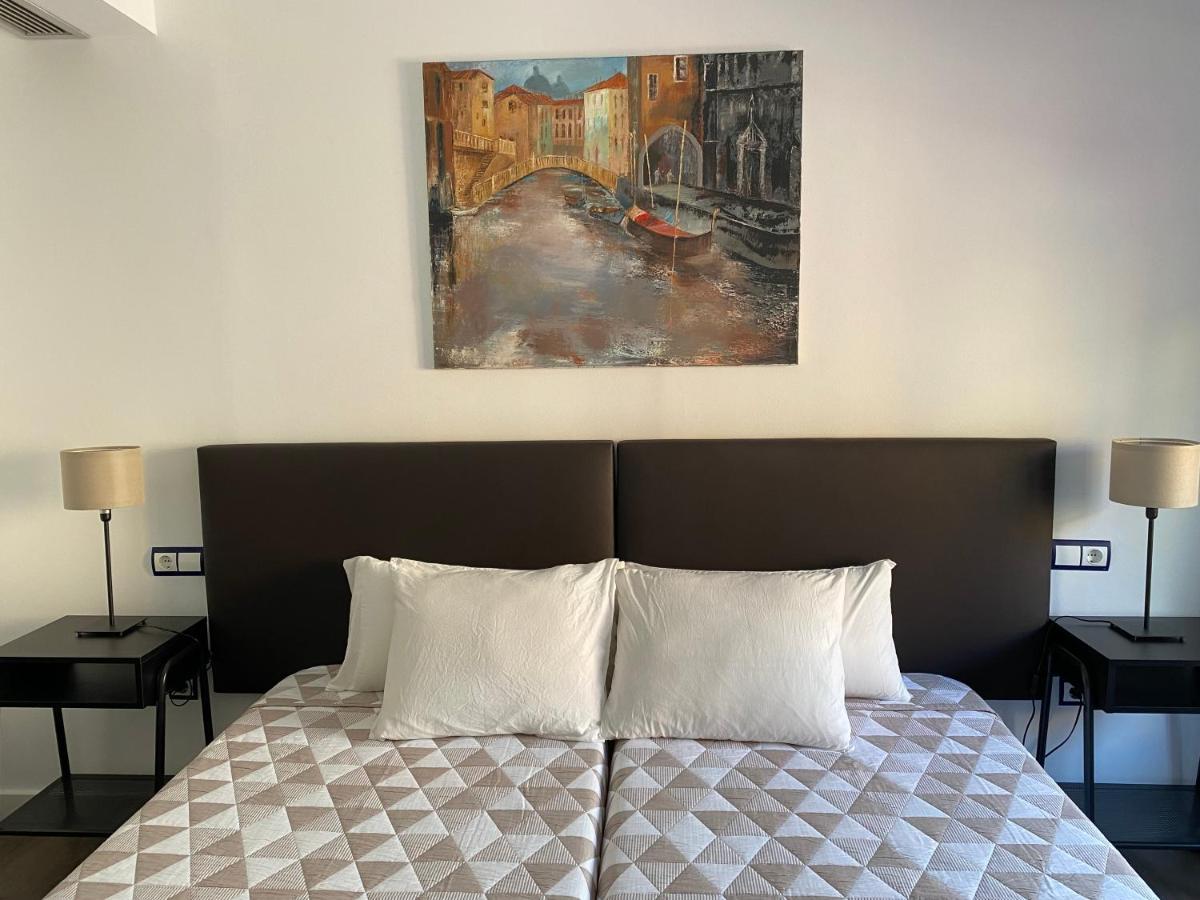 Lc Apartamentos Cesar Augusto Zaragoza Kültér fotó