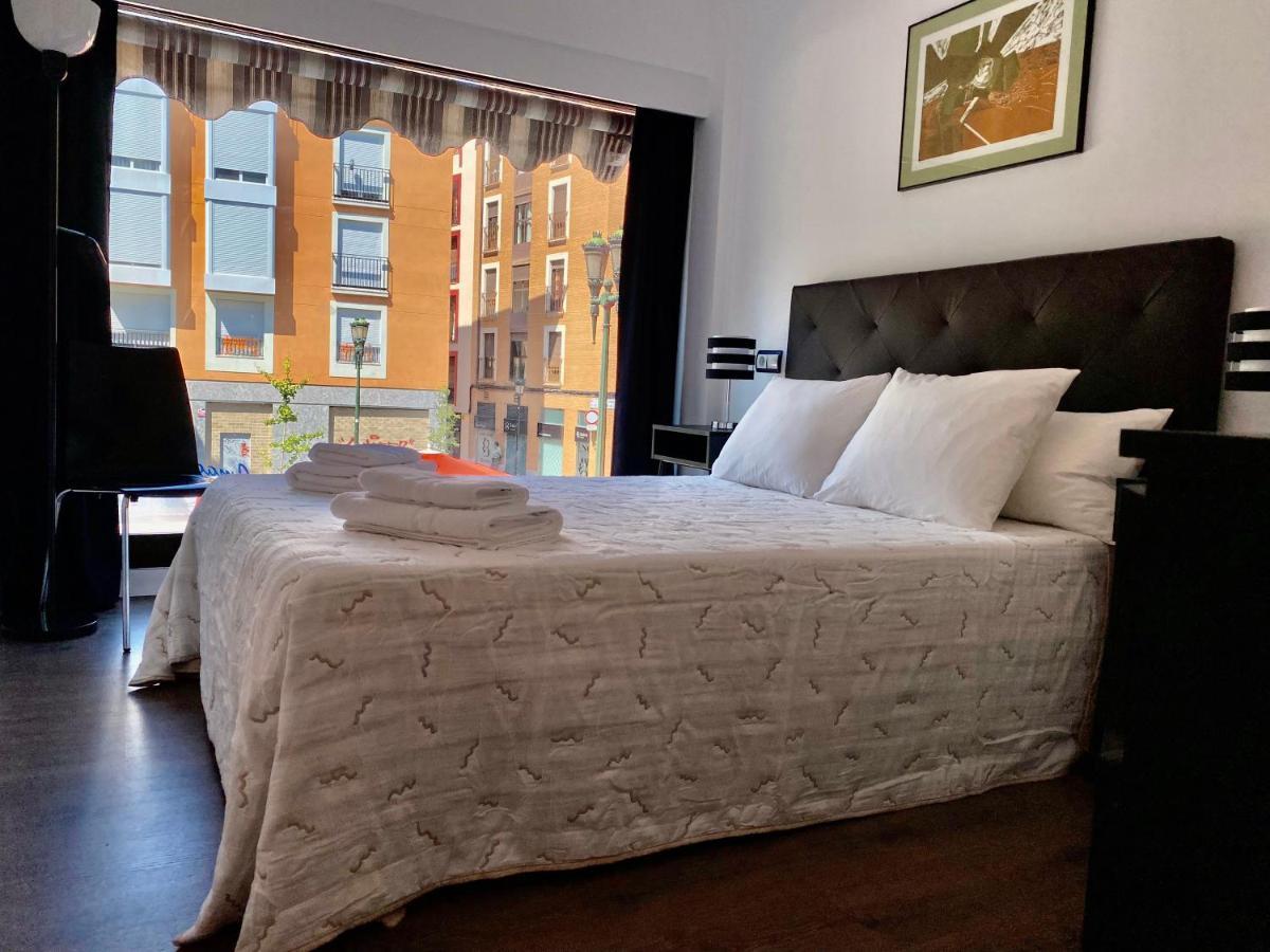 Lc Apartamentos Cesar Augusto Zaragoza Kültér fotó